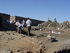 Grabungskampagne des Instituts für Archäologie Belgrad im Sommer 2013