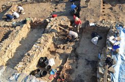 Serbische Archäologen, Beprobungssäcke für Archäozoologie und Archäobotanik